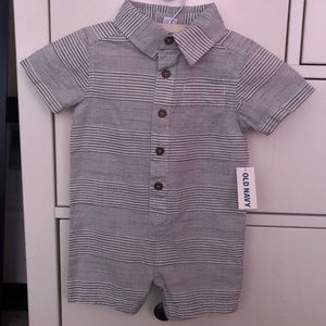 Baby Boy 3-6 months Old Navy Romper. Linen blend!